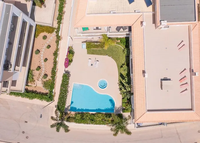 Апартаменты Porto De Mos 72 By Destination Algarve *