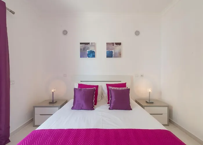 Porto De Mos 72 By Destination Algarve * Лагуш
